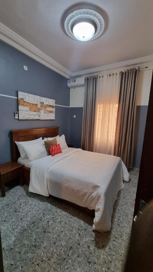 Appart Hotel Mireille Яунде Экстерьер фото