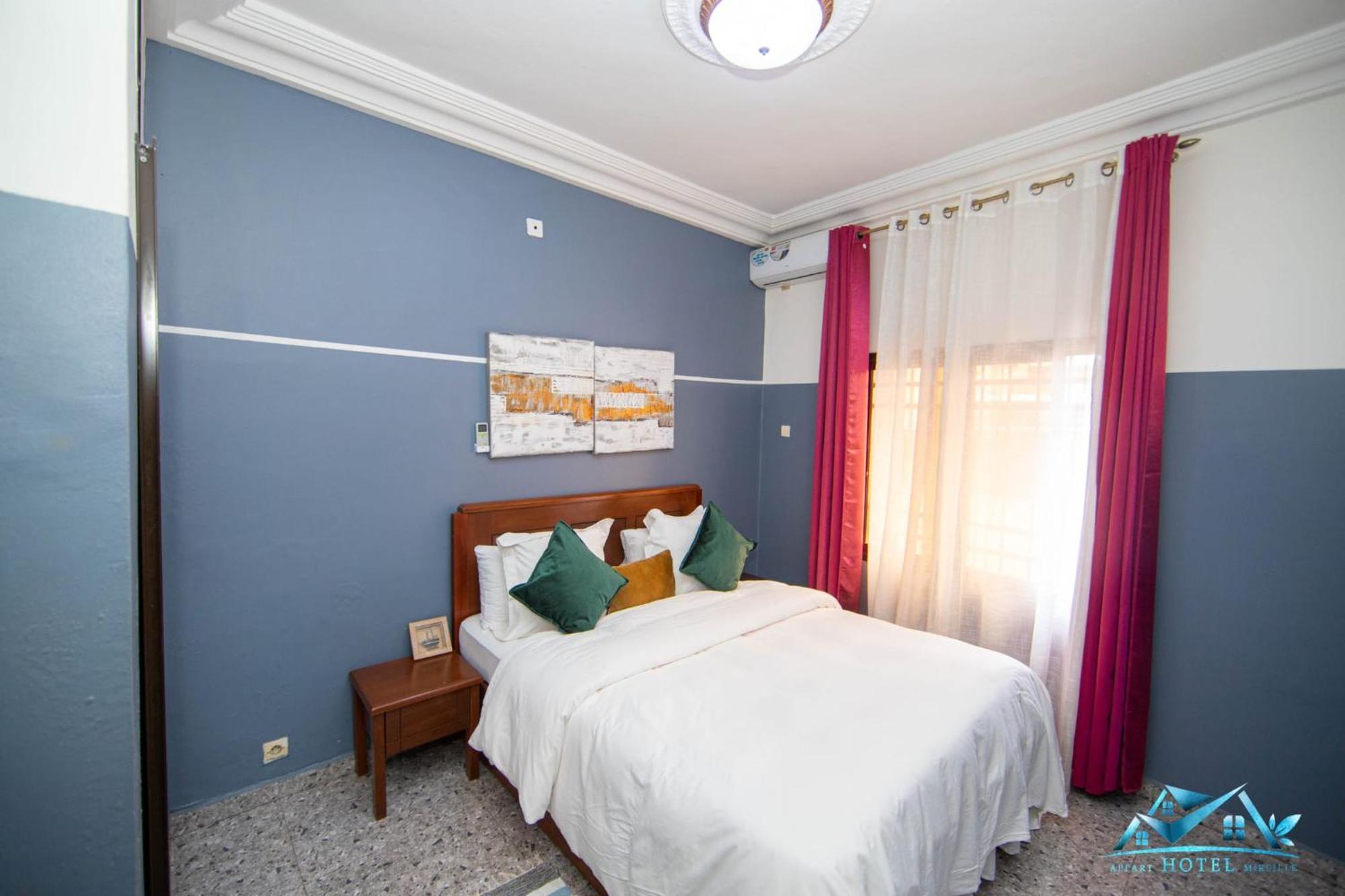 Appart Hotel Mireille Яунде Экстерьер фото