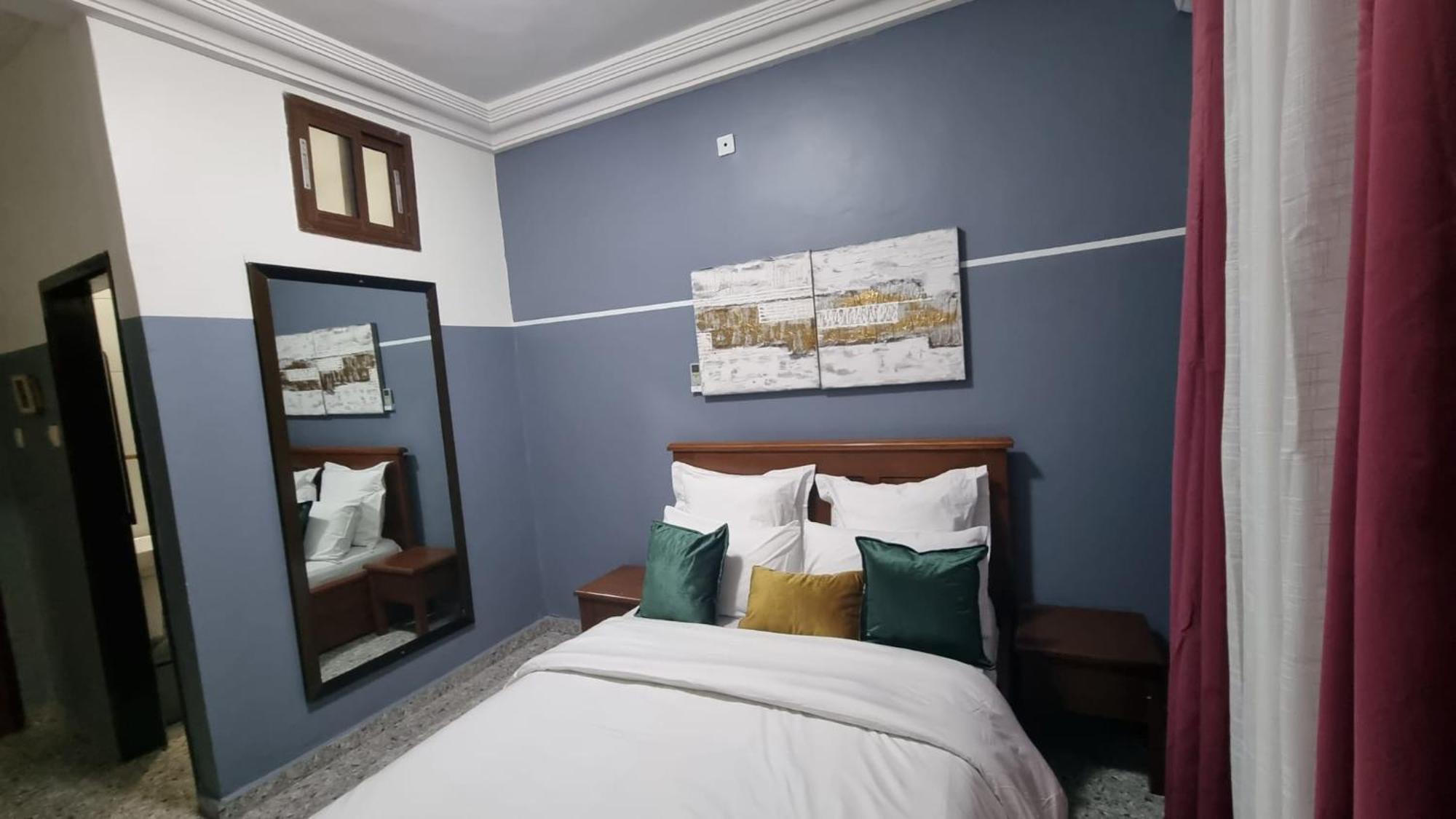 Appart Hotel Mireille Яунде Экстерьер фото